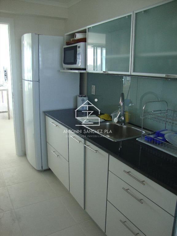 APARTAMENTO EN TORRE CON TODOS LOS SERVICIOS. A METROS DE P