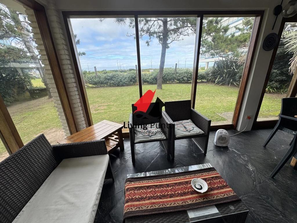 Hermosa casa en alquiler con vista al mar