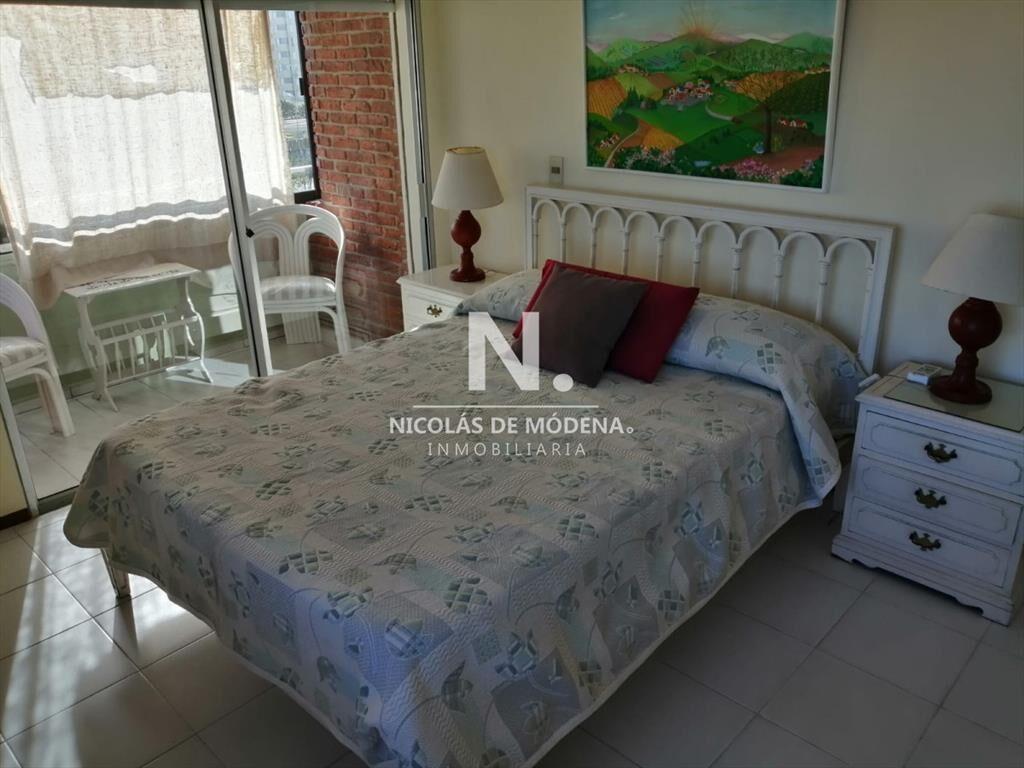 Espectacular departamento en primera línea, del