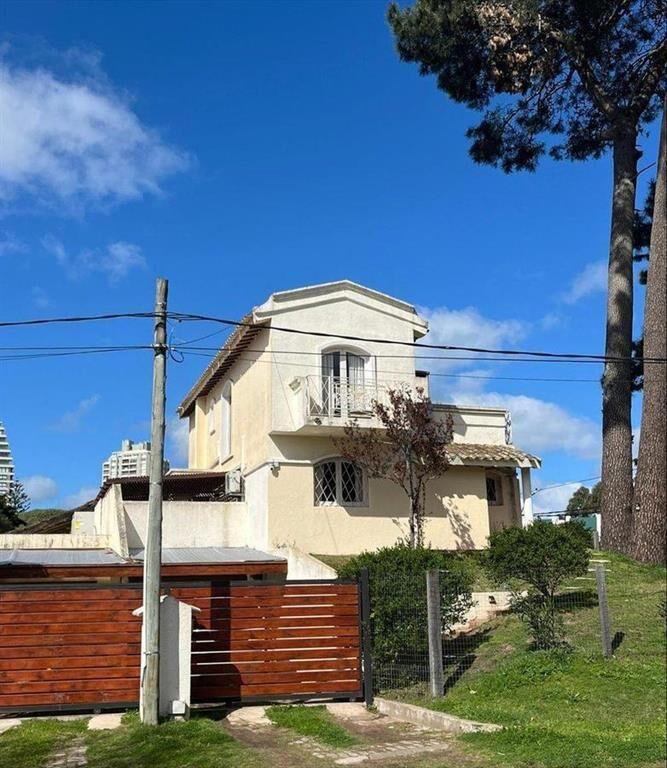 Casa en alquiler temporal, 3 dormitorios más dependencia, P