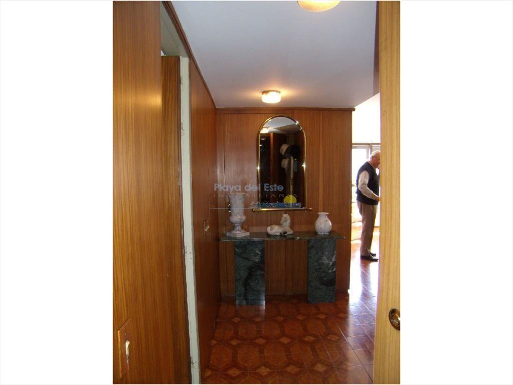 Apartamento en Peninsula, 2 dormitorios y medio