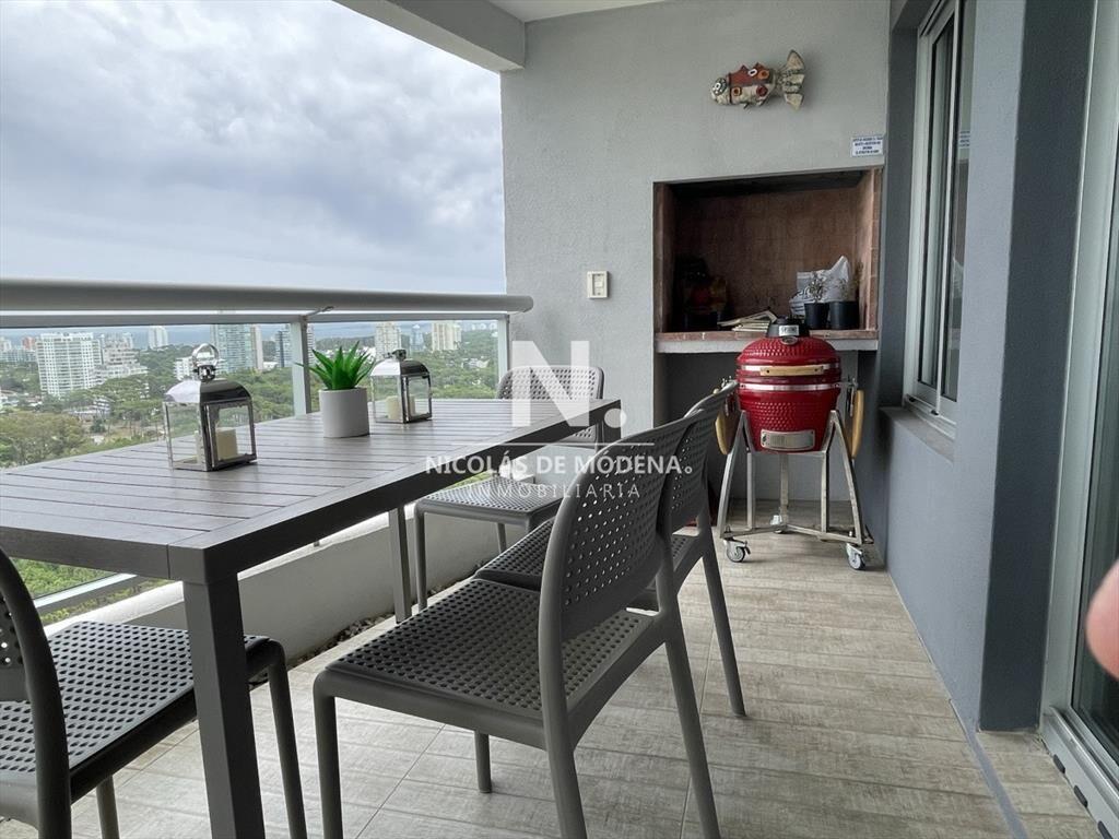 Vende apartamento de 2 dormitorios con vista al