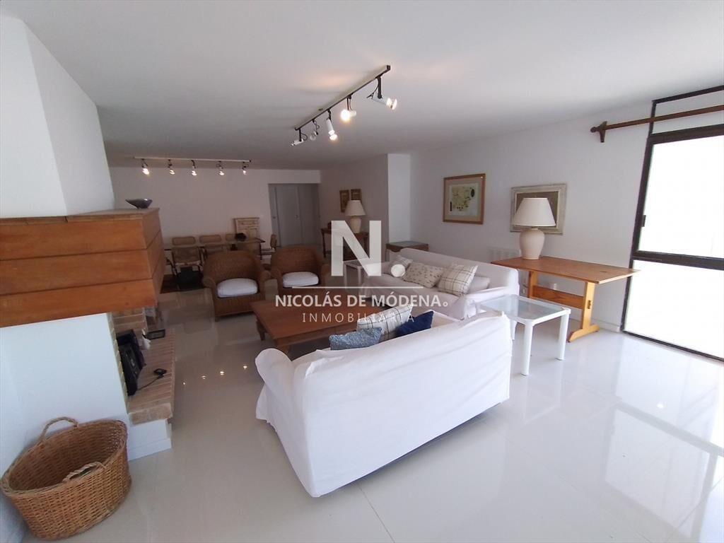 apartamento con vista a playa brava zona de