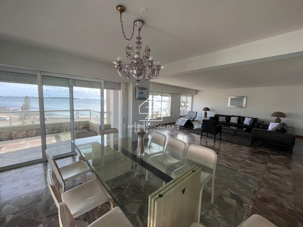 Apartamento con vista al mar