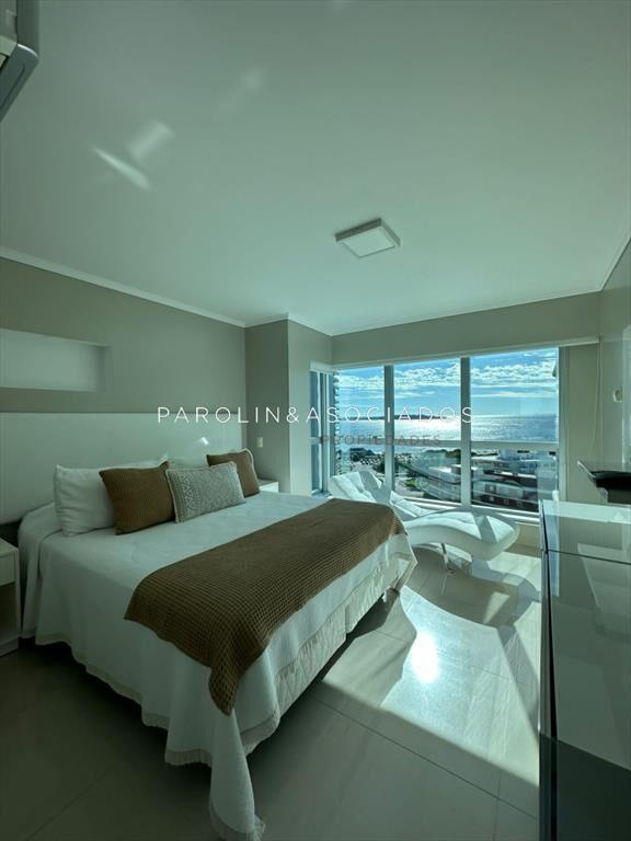 Apartamento en venta 3 dormitorios en Miami Punta