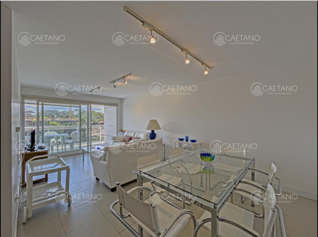Venta. apto. Torre con servicios