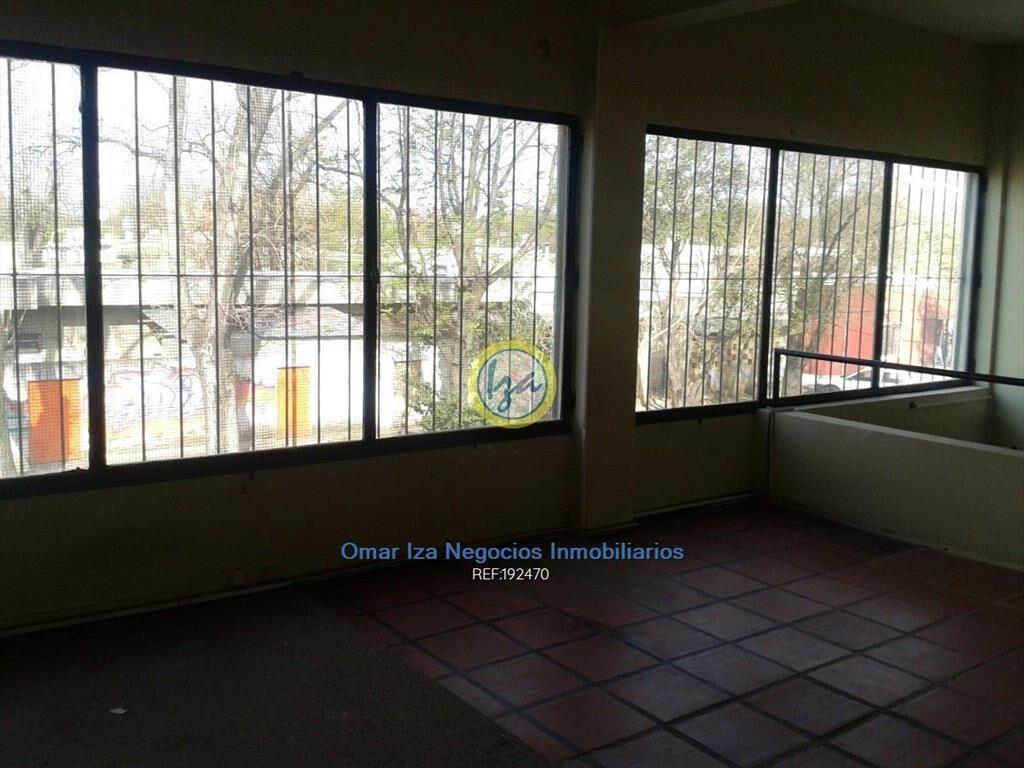 Venta local industrial deposito galpon Jacinto Vera, venta