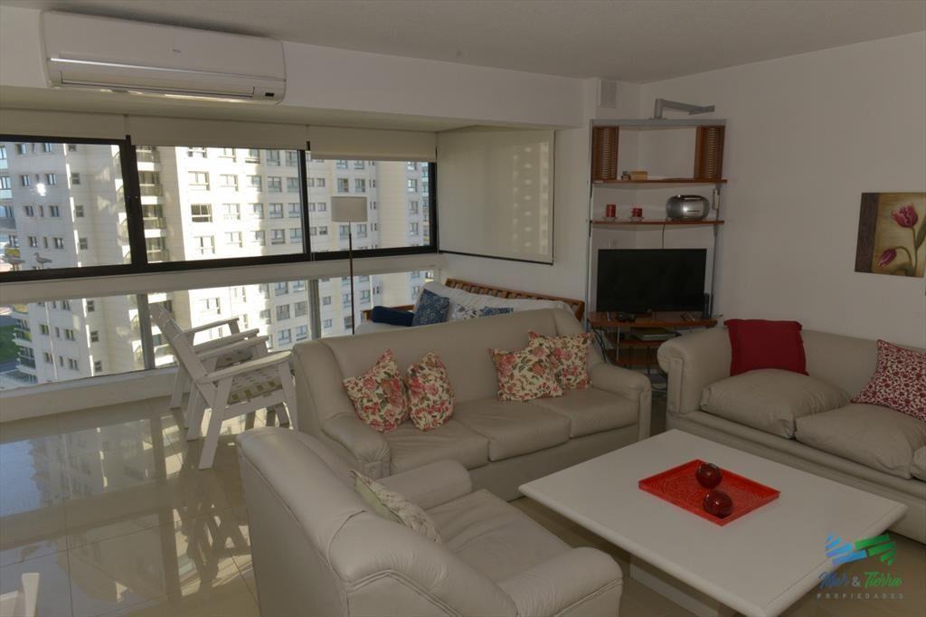 Departamento en Punta del Este, Torre con