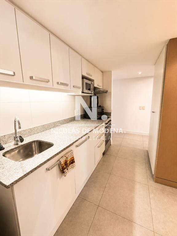 Vende apartamento de 1 dormitorio y medio en del