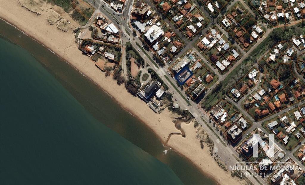Lote en venta en Playa Mansa, Punta del Este