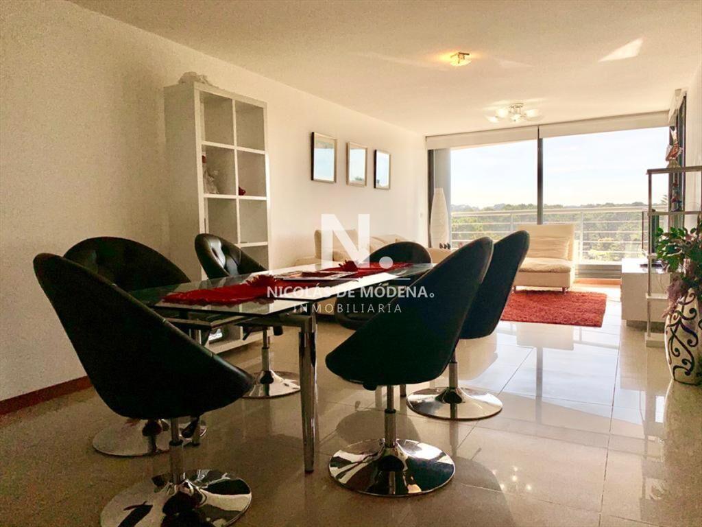 Apartamento de Tres Dormitorios en Venta