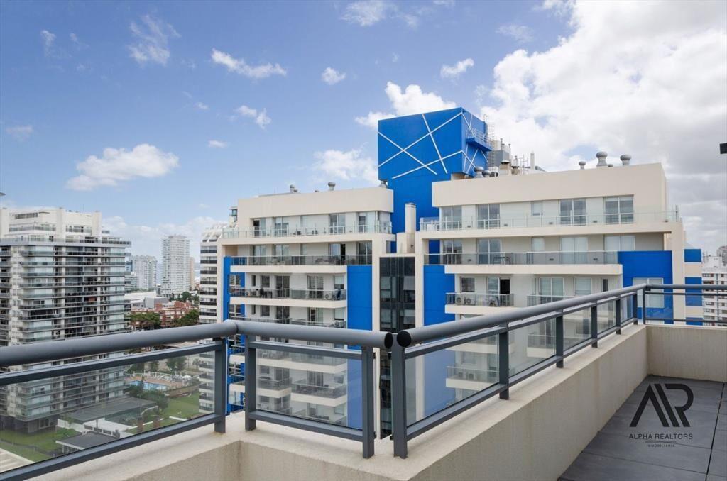 PENTHOUSE a estrenar 2 DORMITORIOS a metros de PLAYA BRAVA