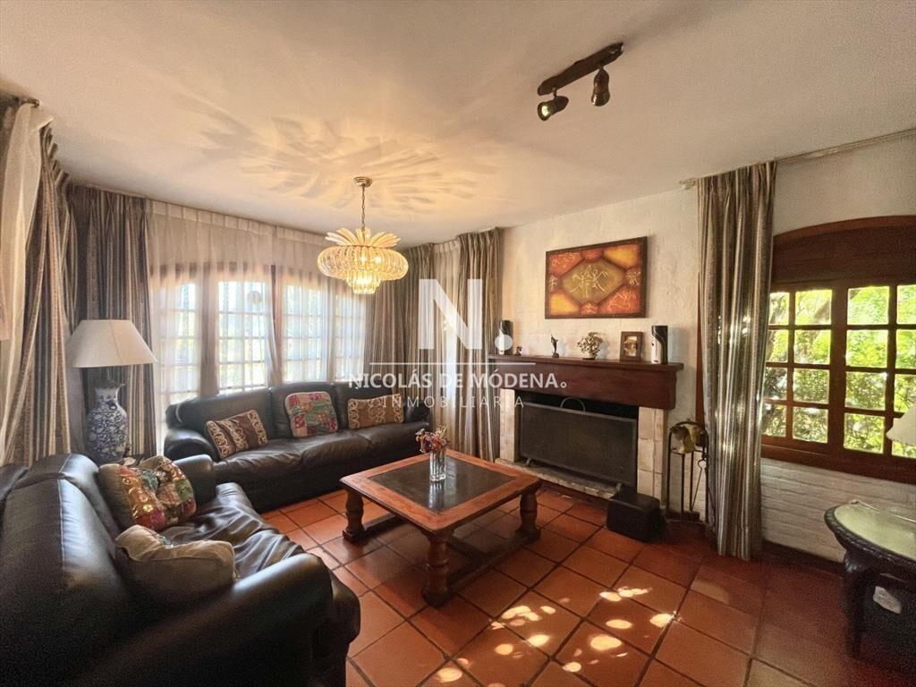 Venta Casa - 5 dormitorios 3 baños - Punta