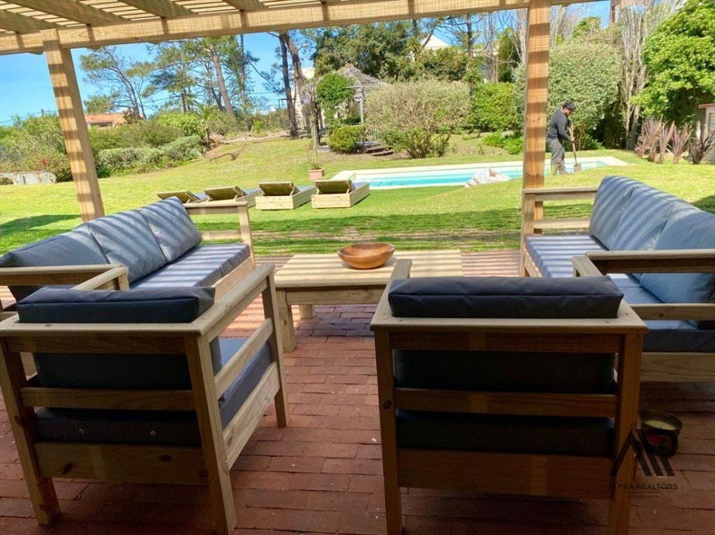Casa en alquiler temporario de 4 dormitorios en La Barra...