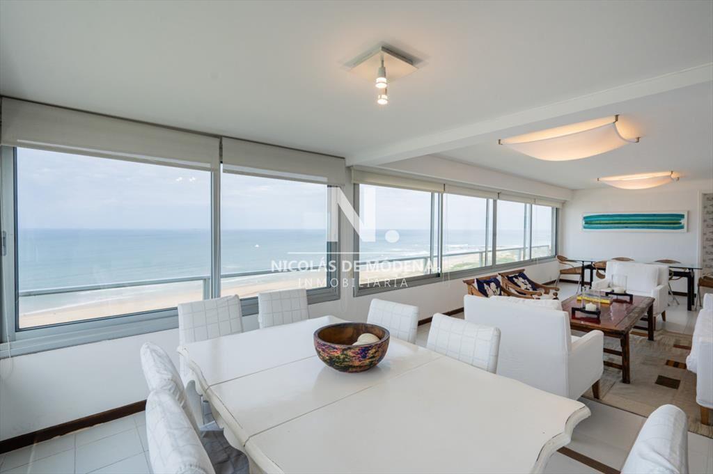 Apartamento en Venta de 3 dormitorios Frente al ,