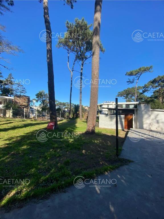 Oportunidad venta terreno Punta del Este con casa