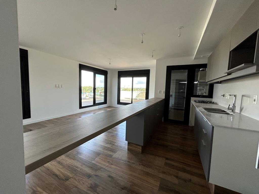 Venta Penthouse 3 dormitorios con renta Barra de Carrasco