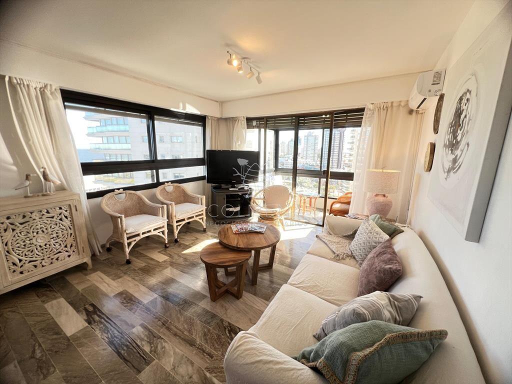 Apto 3 dormitorioscon frente a Brava consulte!