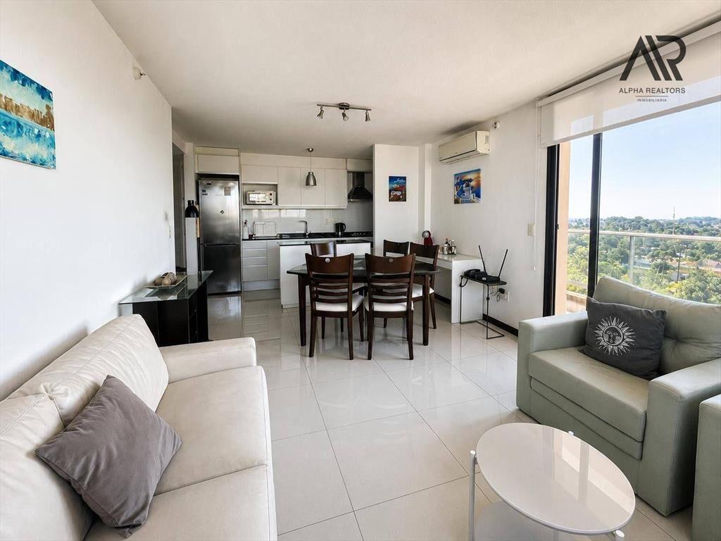 Apartamento en venta c/ cochera en Cantegril