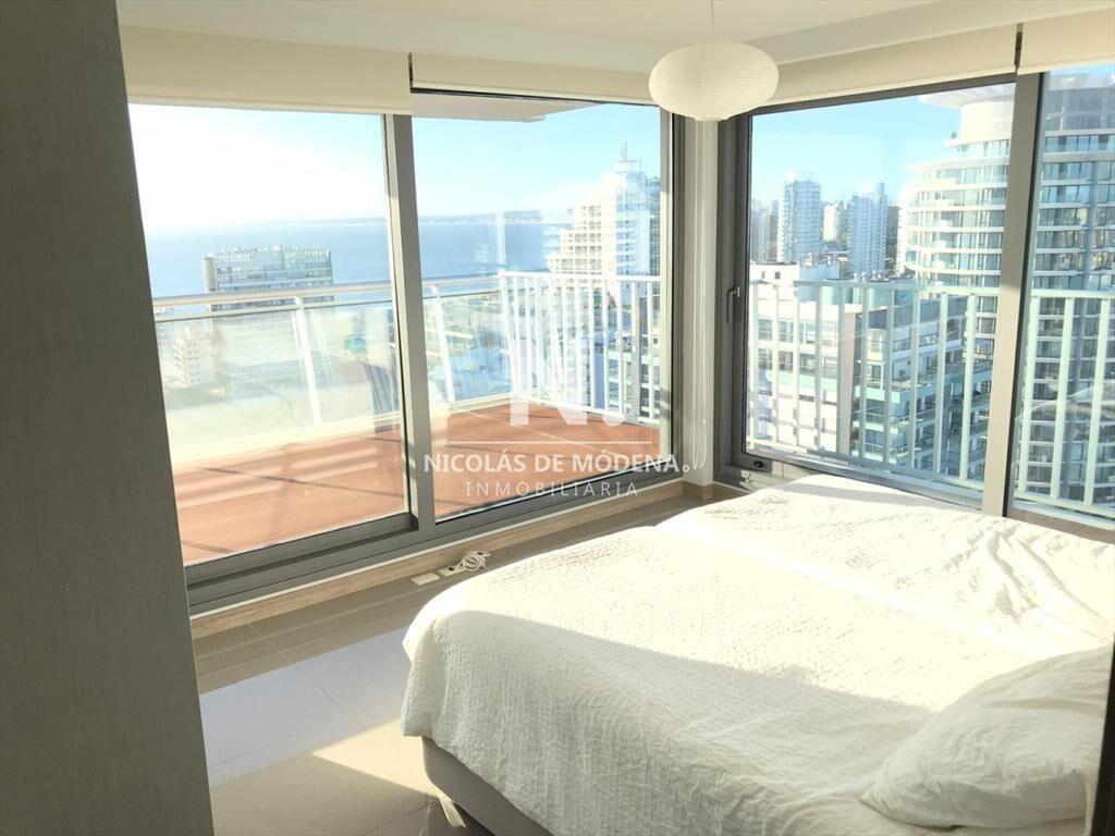 Espectacular departamento, de 3 dormitorios, a la