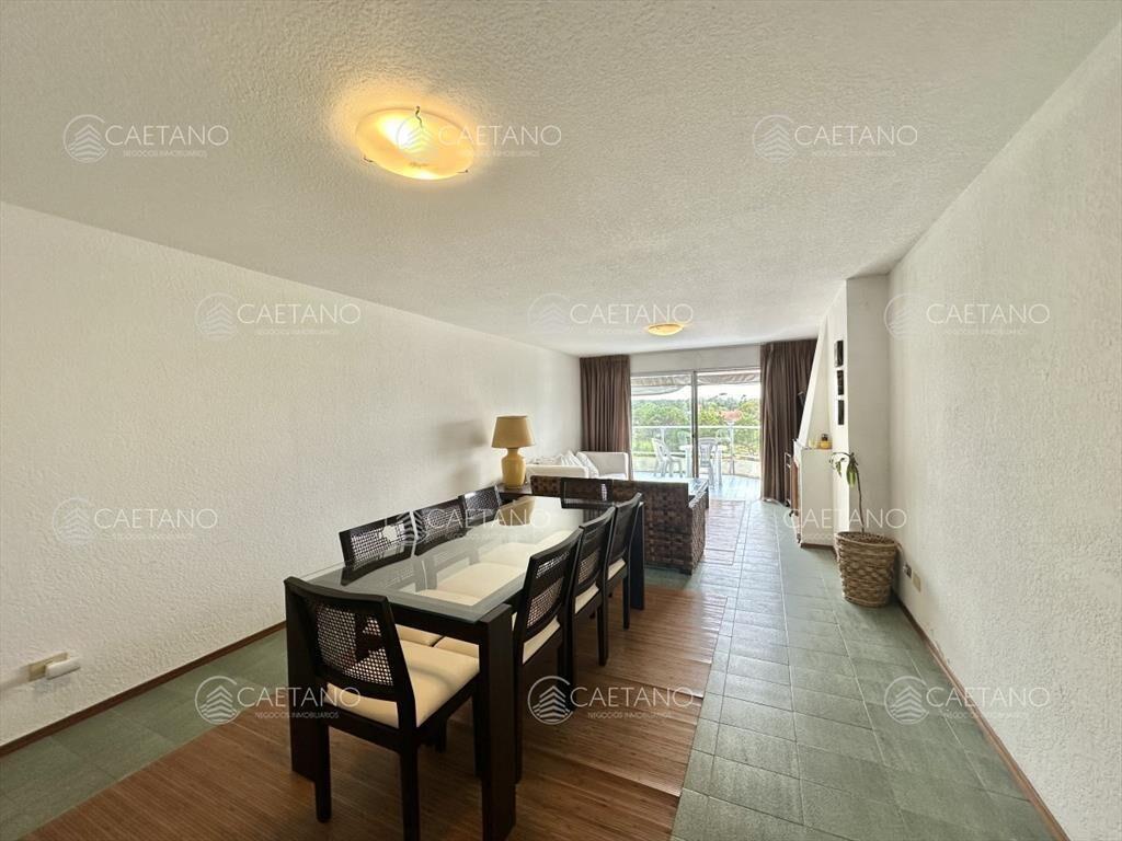 Venta Departamento - 3 Dormitorios 3 Baños -