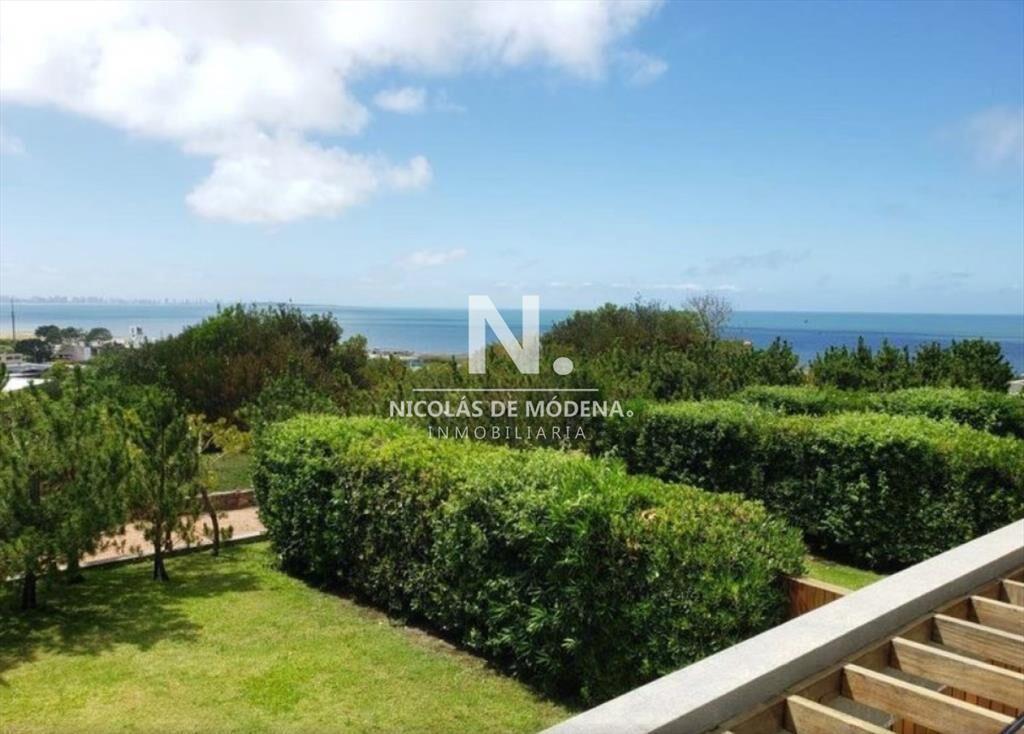 Apartamento en Venta de 3 dormitorios en el Alta