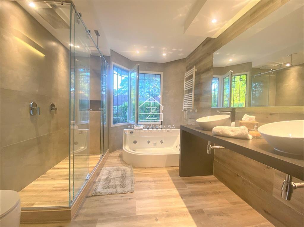 Chalet en Lugano con piscina climatizada y todas