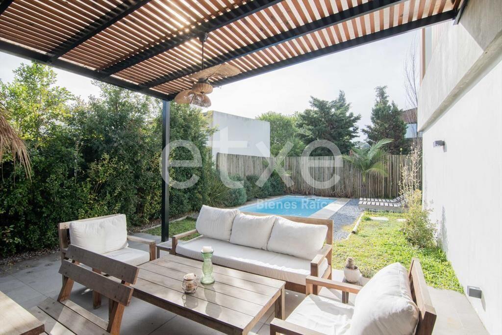 Venta de Casa en Manantiales...