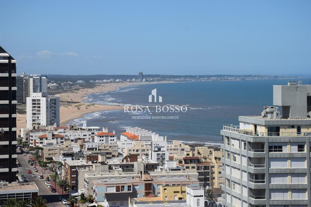 Apto en península, a 300 metros del mar.