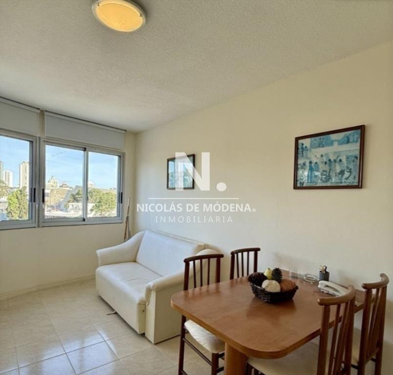 Vende apartamento monoambiente en Roosevelt, del