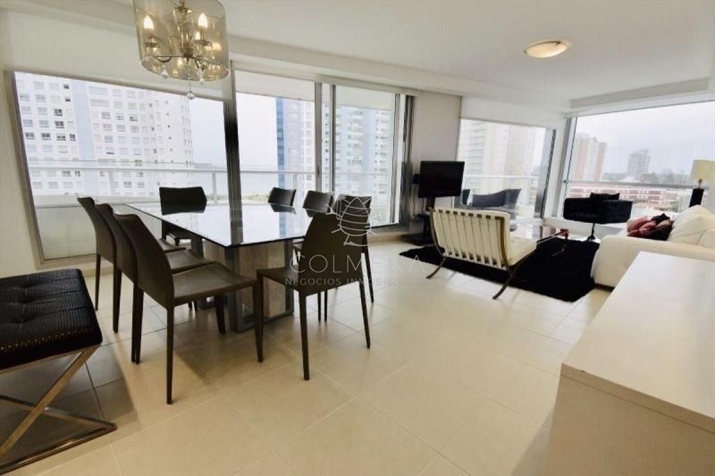 Apartamento en alquiler Playa Mansa 3 dormitorios SEASONS