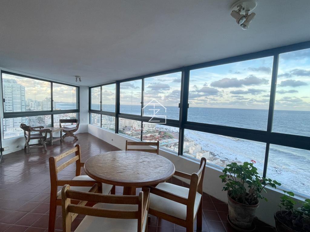 Apartamento en torre de categoría