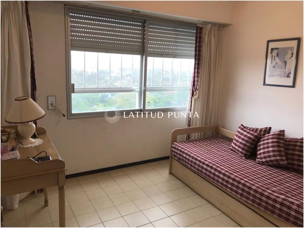 Roosevelt, apartamento de 3 dormitorios