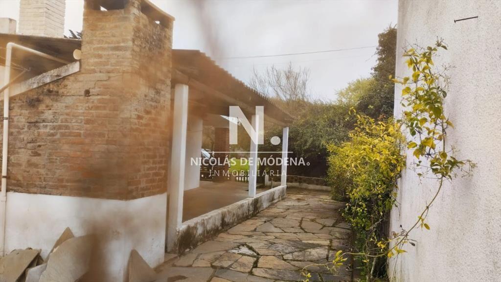 Vende casa de 4 dormitorios, con parrillero en