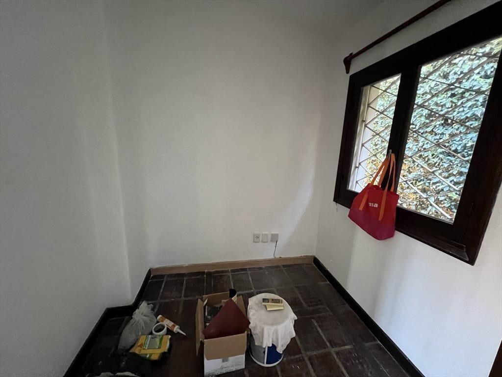 Venta de casa con 2 dormitorios en Carrasco a pasos de Aroce