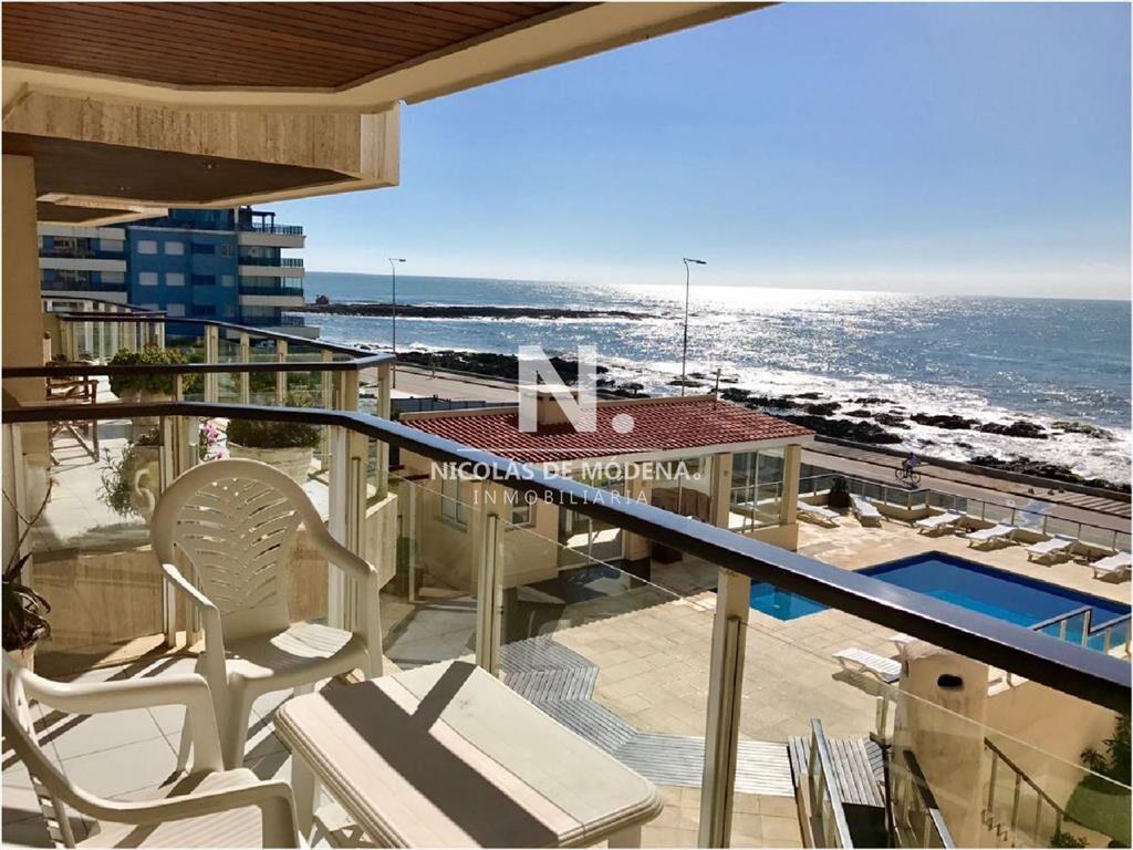 Departamento en Peninsula en Venta de dos Punta