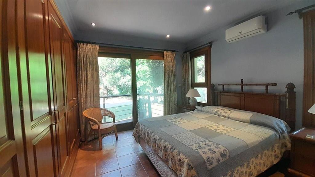 Casa venta 4 dormitorios Solanas