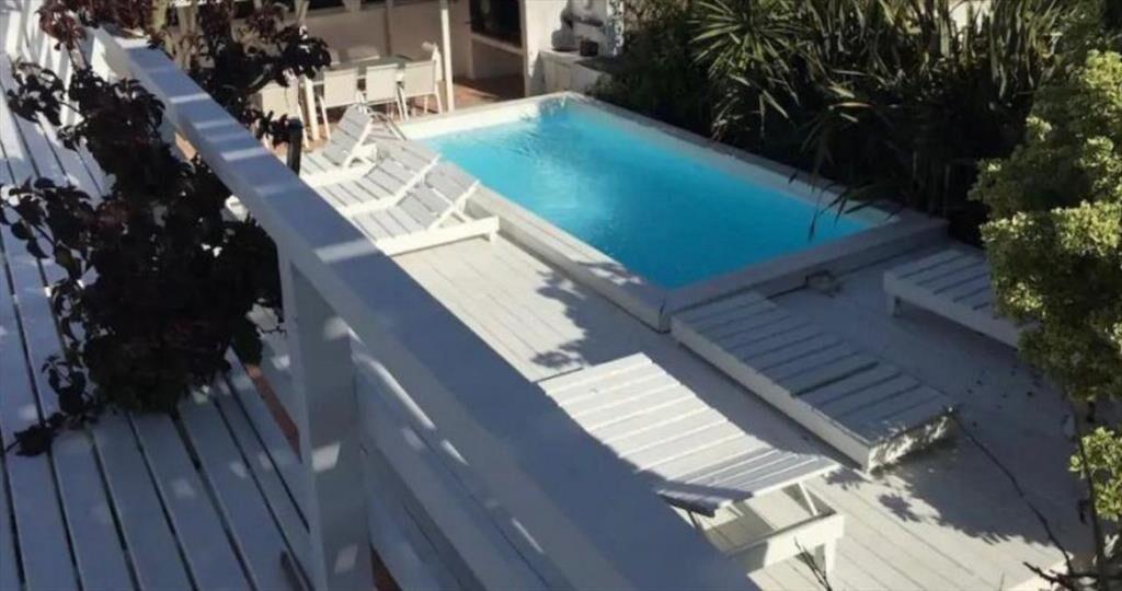 CASA EN VENTA DE 4 DORMITORIOS EN LA BARRA