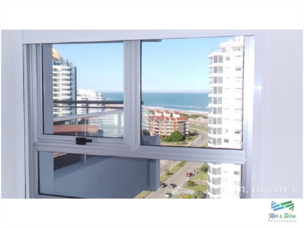 Apartamento en Brava, 2 dormitorios *