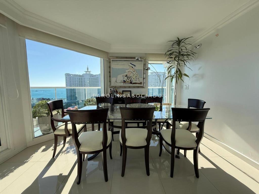 Apartamento en venta de 3 dormitorios mas de en