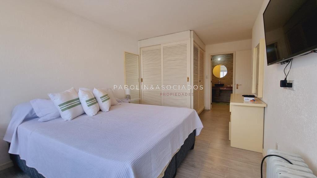 Apartamento en venta en piso alto por Puerto de