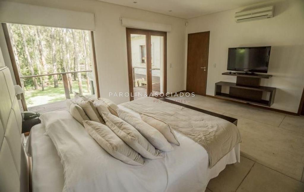 Casa en venta de 4 dormitorios en Solanas Country