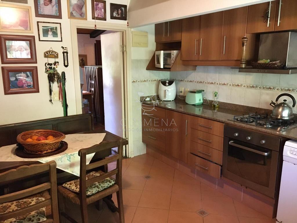 Muy linda casa con espectacular terreno de 6000