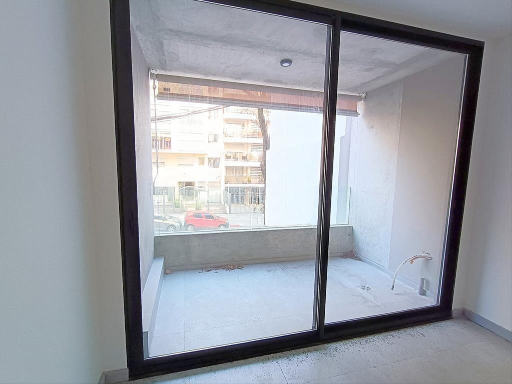 Apartamento venta primer piso con patio garaje 1 dormitorio