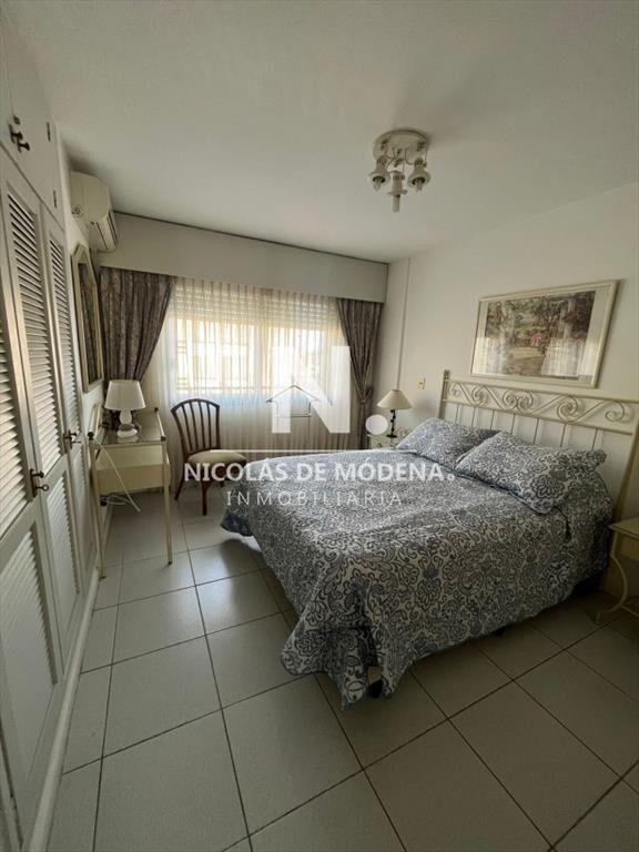 Muy lindo apartamento, con amplia terraza, garage