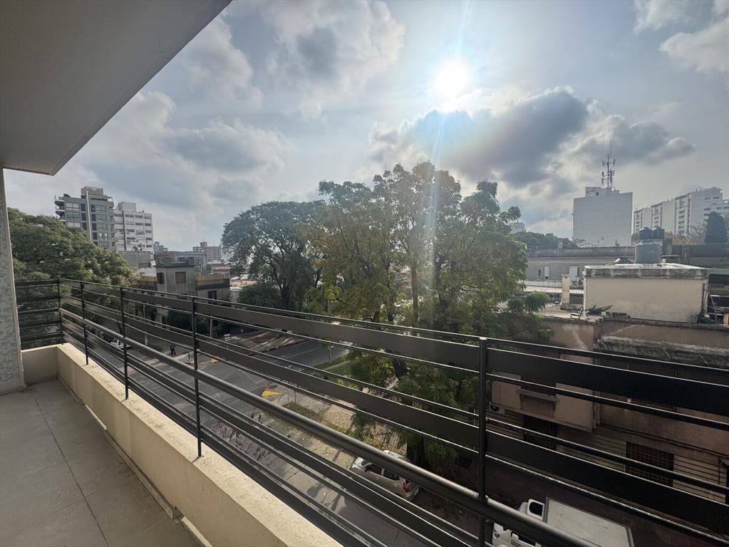 EXCELENTE APARTAMENTO, NORTE, DESPEJADO Y GRAN UBICACION