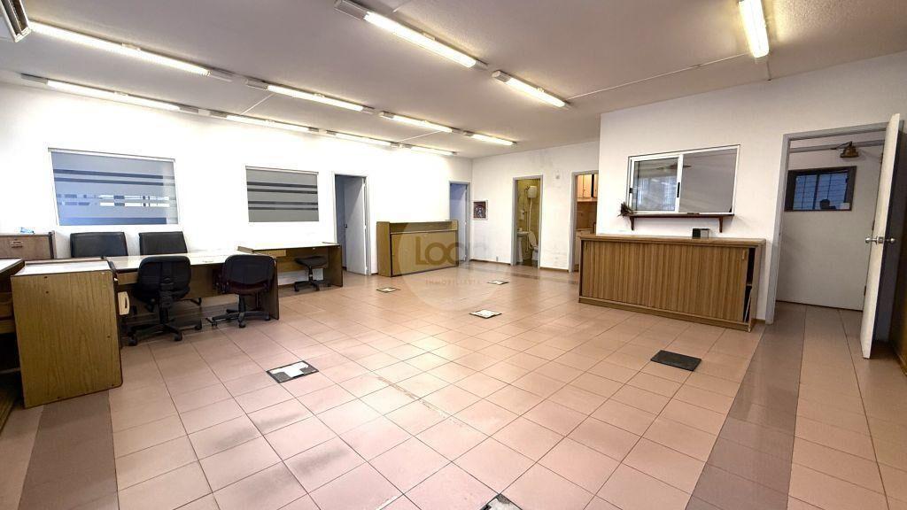 VENTA OFICINA EN CIUDAD VIEJA!!
