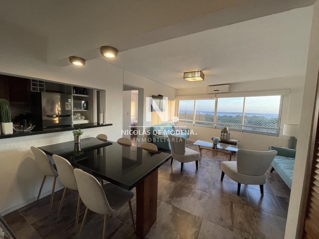 Vende apartamento en Punta del Este de 2