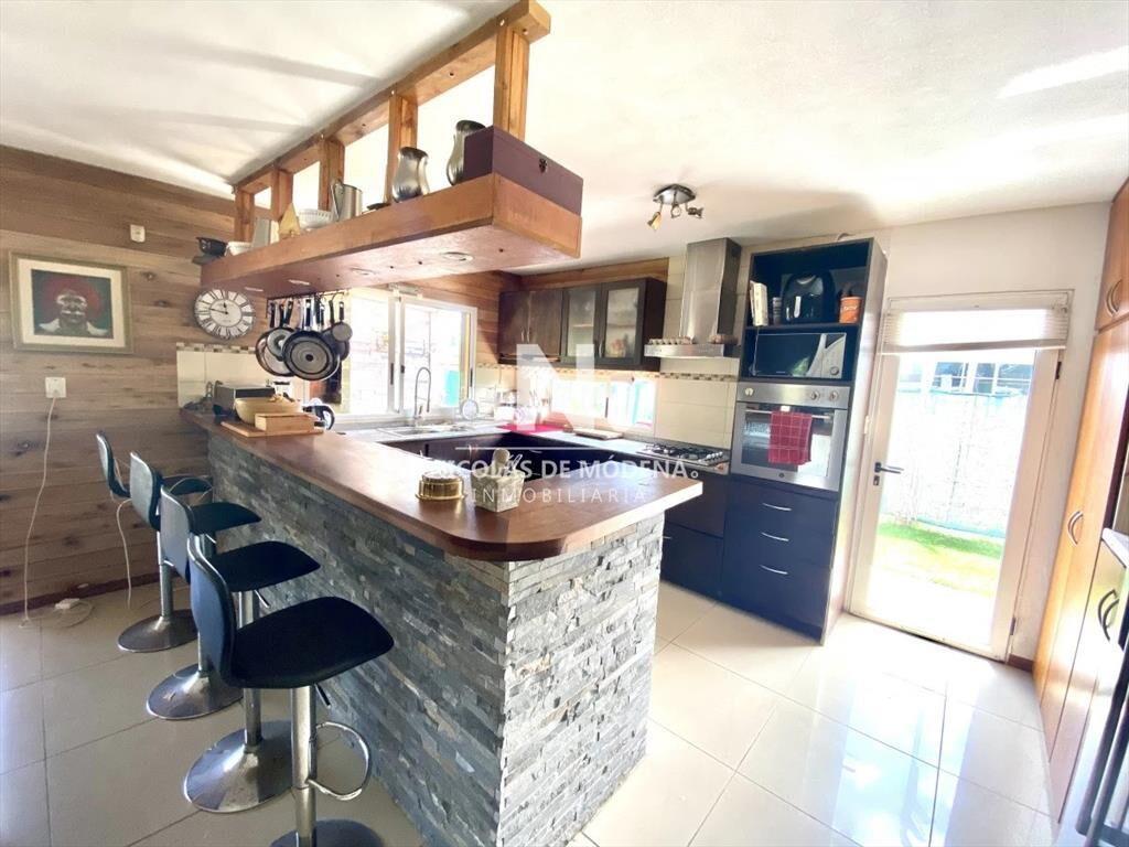 Vende casa en barrio privado la residence, de 4