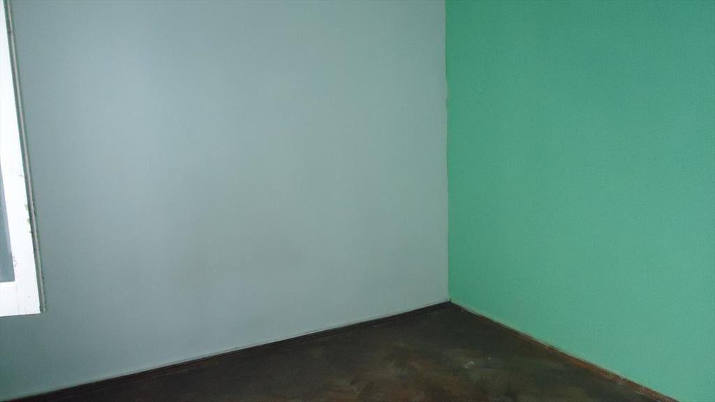 Apartamento interior, primer piso por escalera, 1 dorm, 2 p